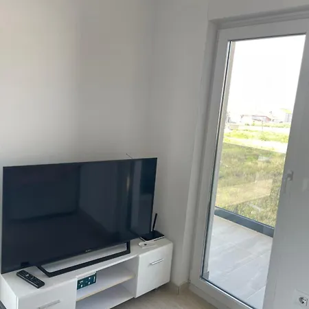 Sunny Day , Three Bedroom With Pool Trogir