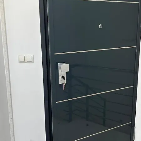 Sunny Day , Three Bedroom With Pool Apartmán *