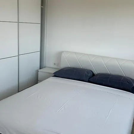 Sunny Day , Three Bedroom With Pool