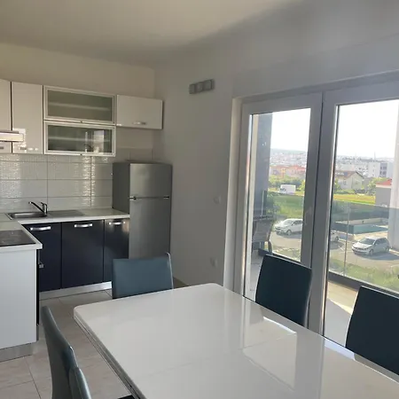 Apartamento Sunny Day , Three Bedroom With Pool *